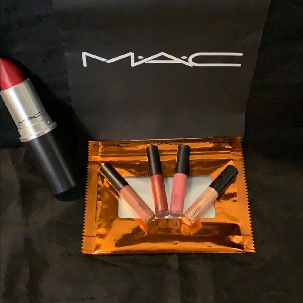 MAC lipgloss set of 4💄 BRAND NEW